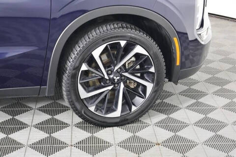 2023 Mitsubishi Outlander SE