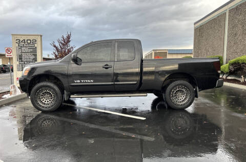 2014 Nissan Titan SV