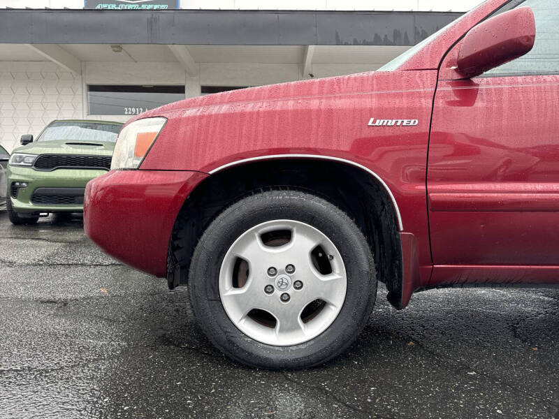 Used 2005 Toyota Highlander Base with VIN JTEEP21A950115901 for sale in Edmonds, WA