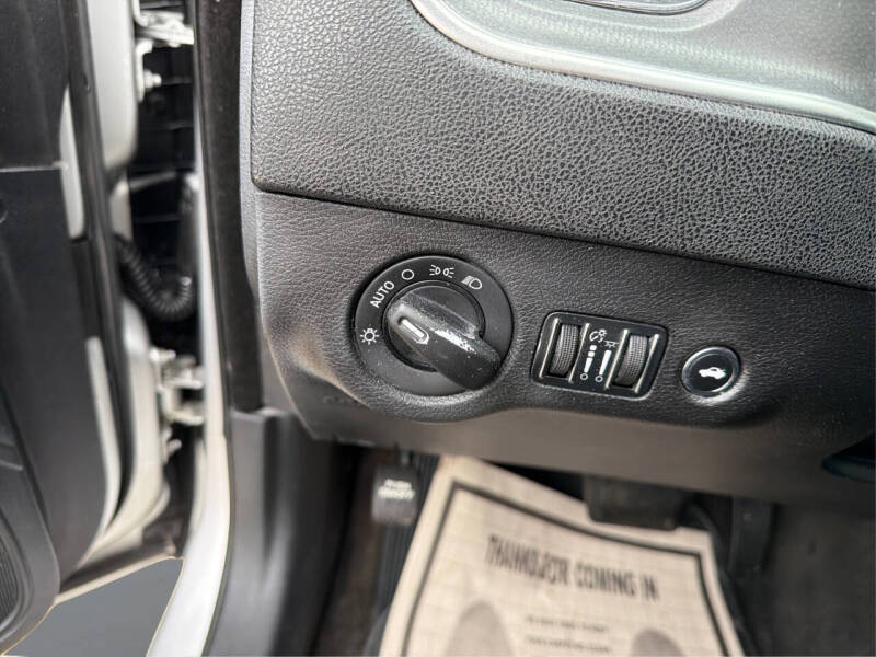 2012 Dodge Charger SE