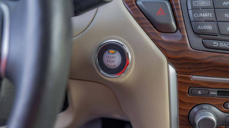 2020 Nissan Pathfinder Platinum