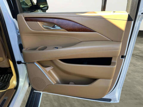 2017 Cadillac Escalade ESV Platinum