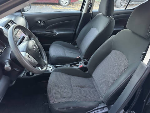 2018 Nissan Versa SV