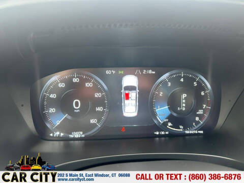 2017 Volvo S90 T6 Momentum