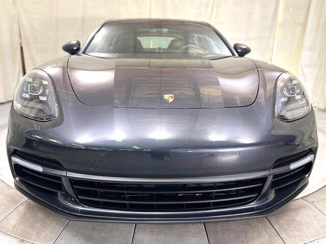 2018 Porsche Panamera 4