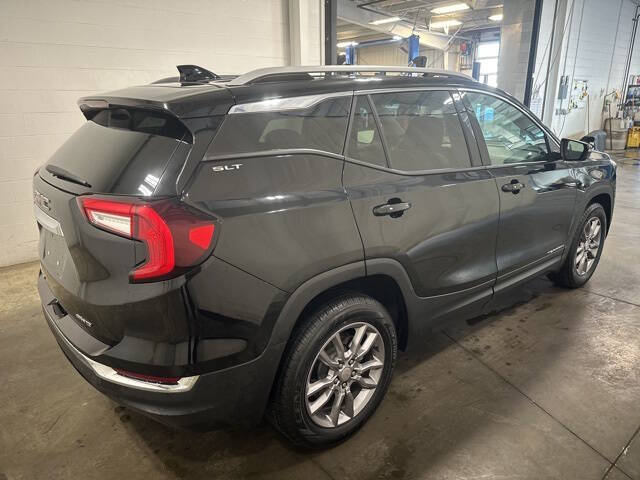 2024 GMC Terrain SLT