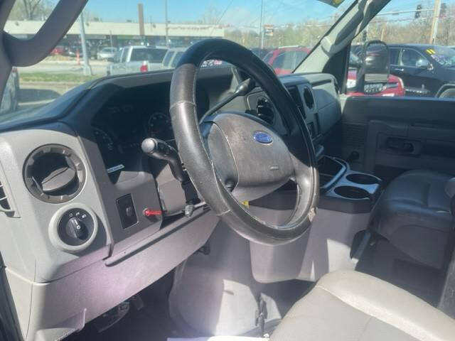 2009 Ford E-Series E-250