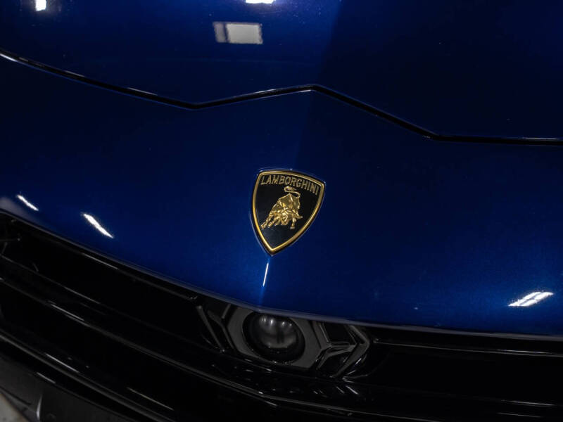 2023 Lamborghini Urus S
