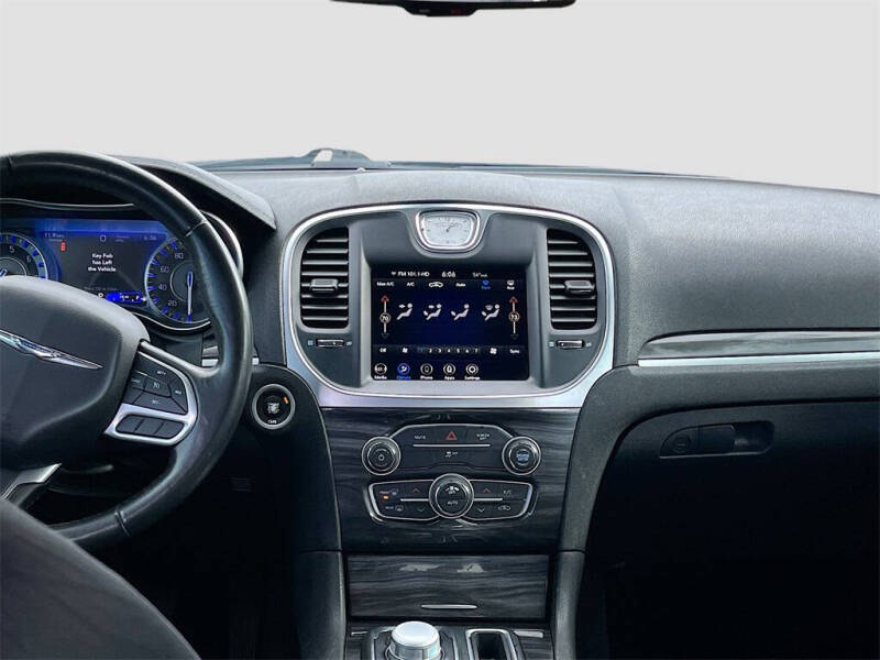 2021 Chrysler 300 Touring