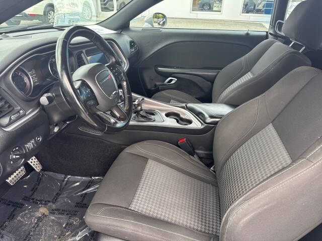 2022 Dodge Challenger SXT