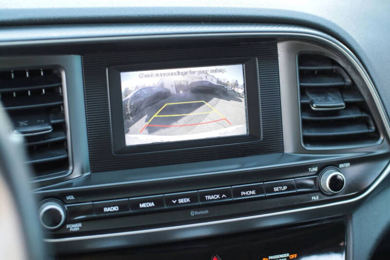 2019 Hyundai Elantra