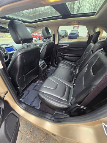 2020 Ford Edge Titanium