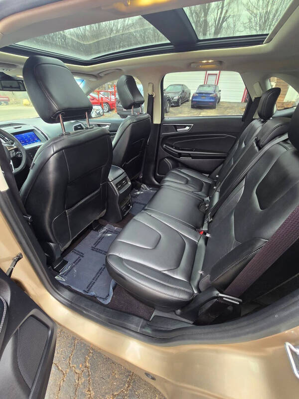 2020 Ford Edge Titanium