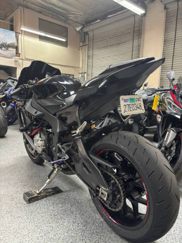 2015 Yamaha YZF-R1