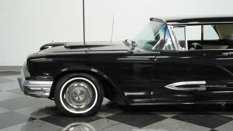 1959 Ford Thunderbird