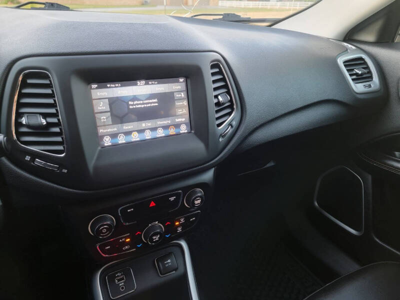 2019 Jeep Compass Latitude photo 20