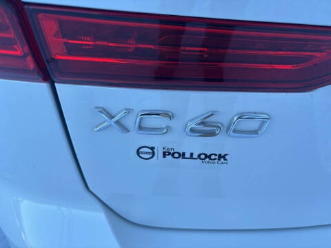 2025 Volvo XC60 B5 Core Dark Theme