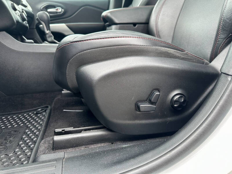 2018 Jeep Cherokee Trailhawk