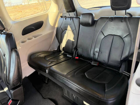 2020 Chrysler Voyager LXi