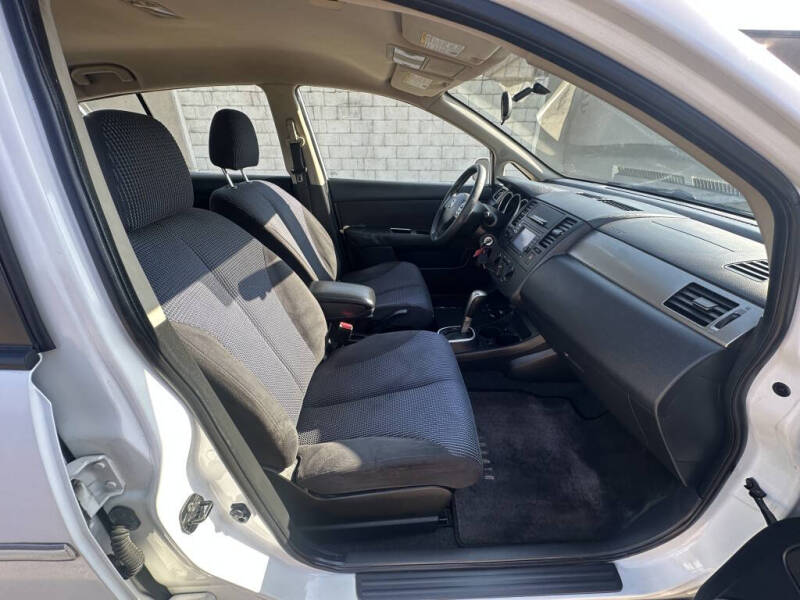 2010 Nissan Versa 1.8 S