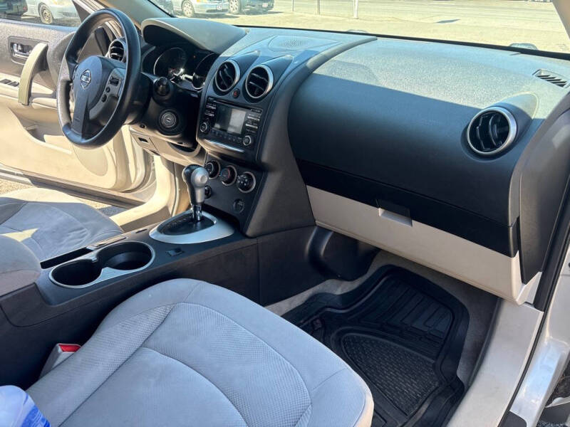 2012 Nissan Rogue S