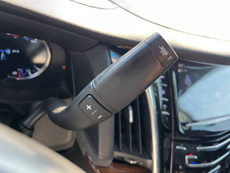 2018 Cadillac Escalade Luxury