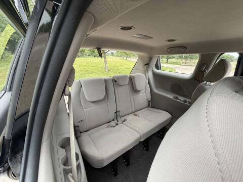 2016 Kia Sedona L