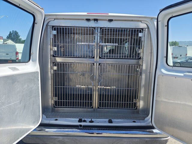 2004 Ford E-Series E-250