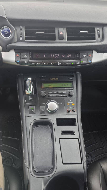 2011 Lexus CT 200h Premium