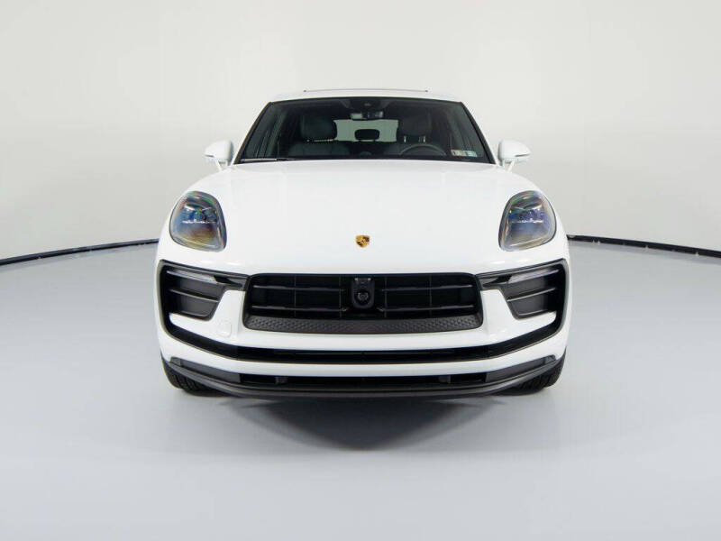 2025 Porsche Macan