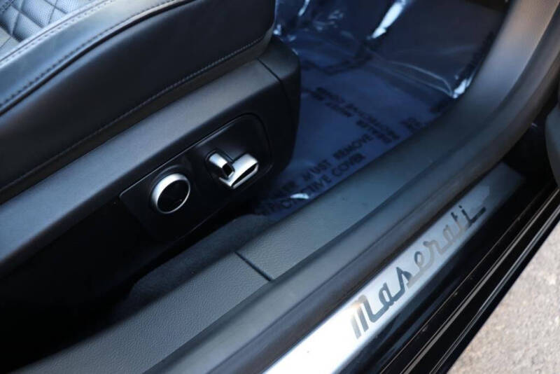 2022 Maserati Quattroporte Modena