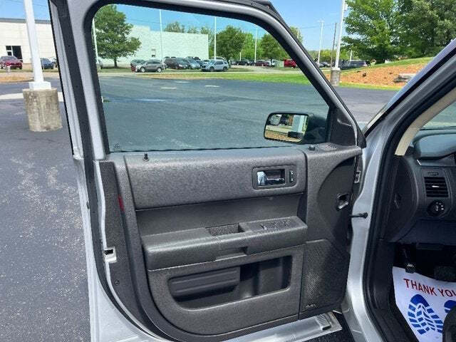 2019 Ford Flex 23