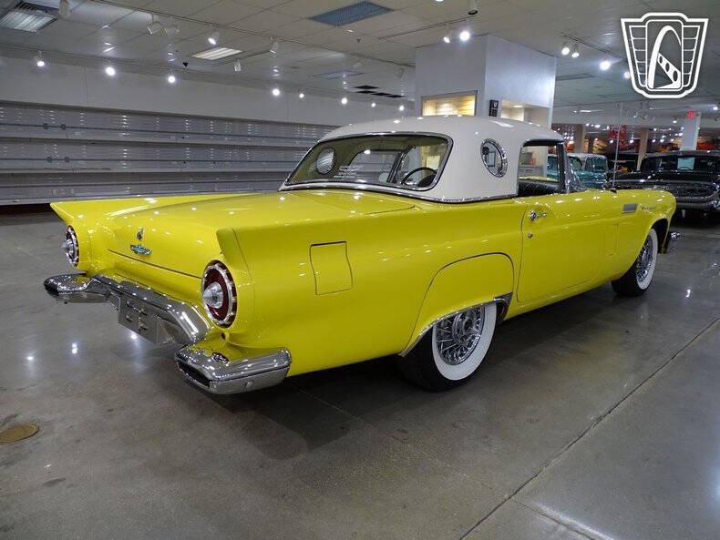 1957 Ford Thunderbird