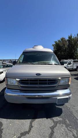 2002 Ford E-Series E-250 SD