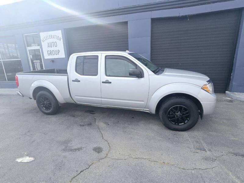 2015 Nissan Frontier SV photo 2