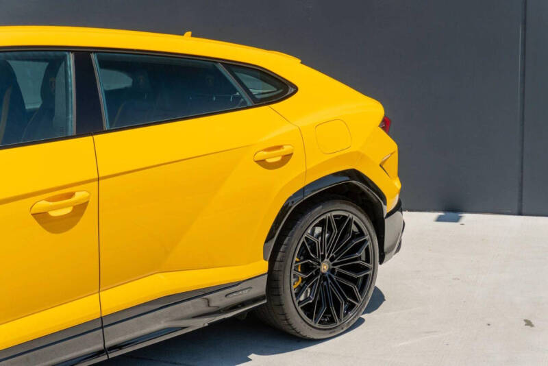 2025 Lamborghini Urus SE