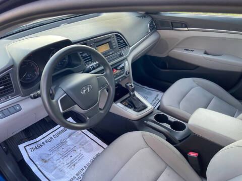 2017 Hyundai Elantra SE