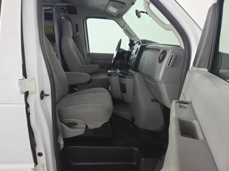 2013 Ford E-Series E-250