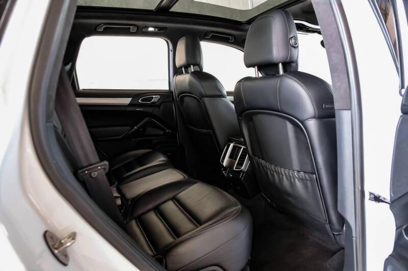 2015 Porsche Cayenne Turbo