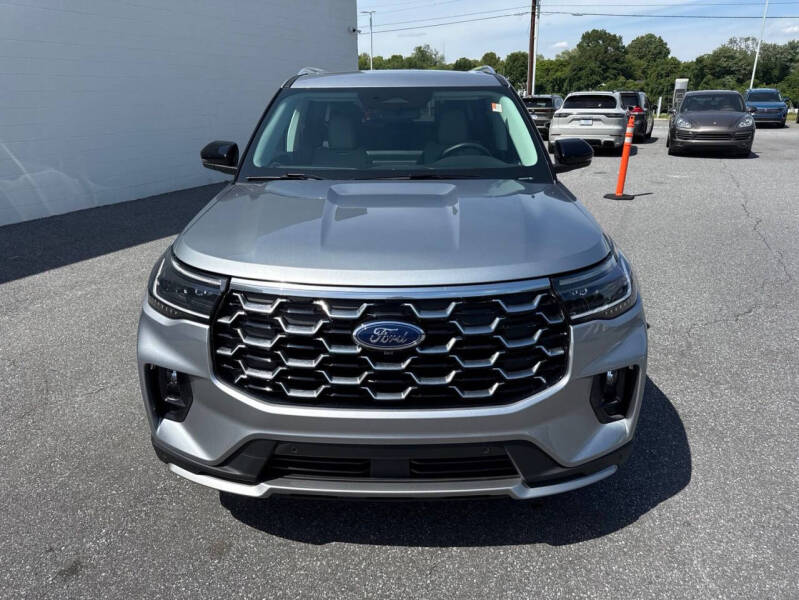 2025 Ford Explorer Platinum
