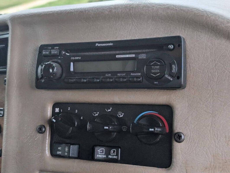 2007 Peterbilt 335