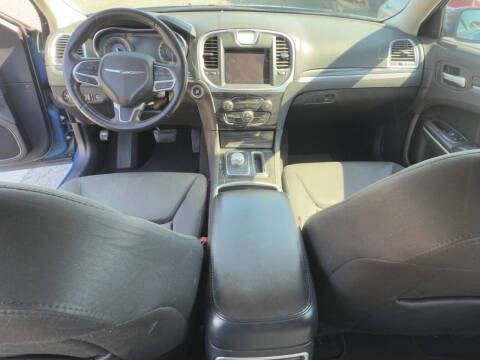 2021 Chrysler 300 Touring