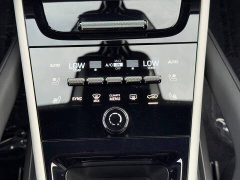 2024 Porsche Cayenne Turbo E-Hybrid Coupe