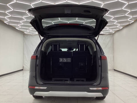 2024 Kia Carnival LX