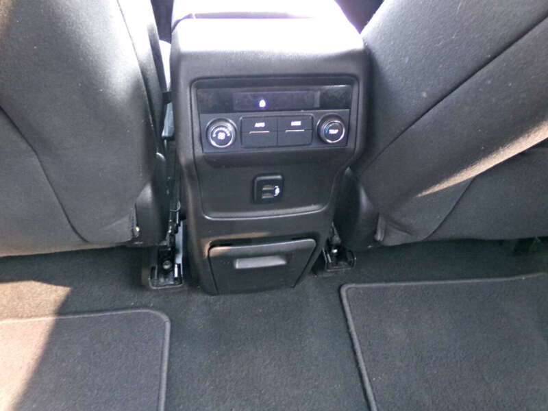 2018 GMC Acadia SLE-2