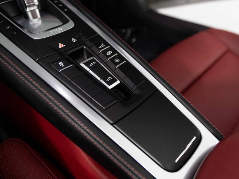 2024 Porsche 718 Boxster S