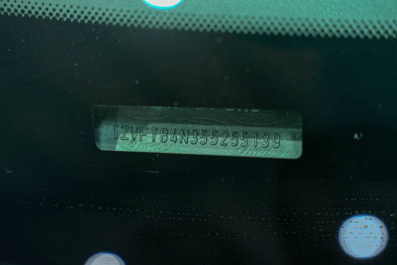 2005 Ford Mustang V6 Premium