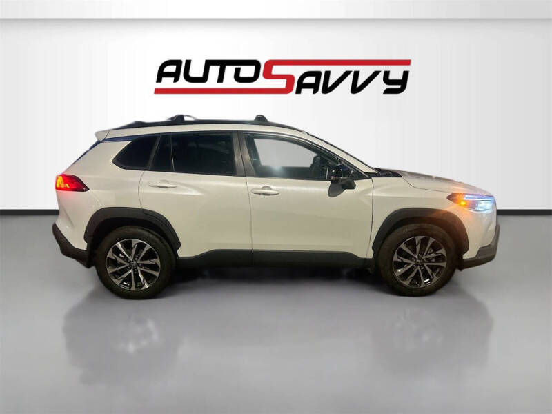 2025 Toyota Corolla Cross XLE