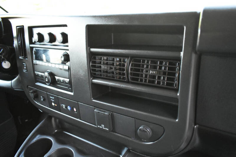 2022 GMC Savana 2500