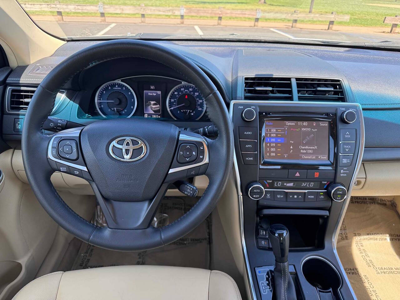2015 Toyota Camry 16